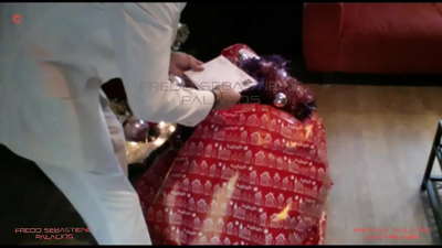 Mamá, recibín o meu agasallo de Nadal, mamá loura peluda cadela con gran culo tola pola polla