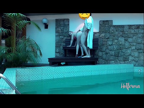 ❤️ O xefe invita a criada á piscina, pero non puido resistirse a un quente ️ Porno duro en % gl.it-com.top % ❤